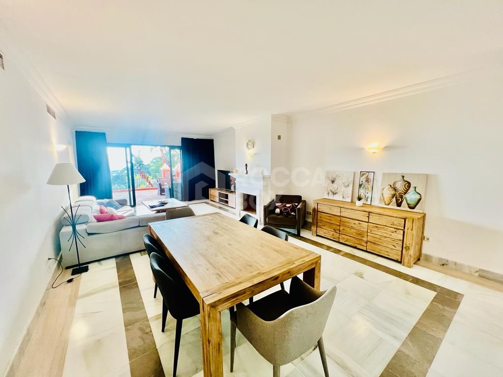 2 bed 2 bath apartment in Monte Halcones, Benahavis