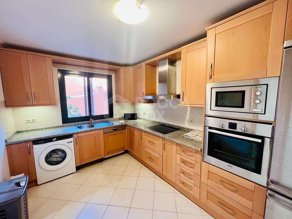 2 bed 2 bath apartment in Monte Halcones, Benahavis