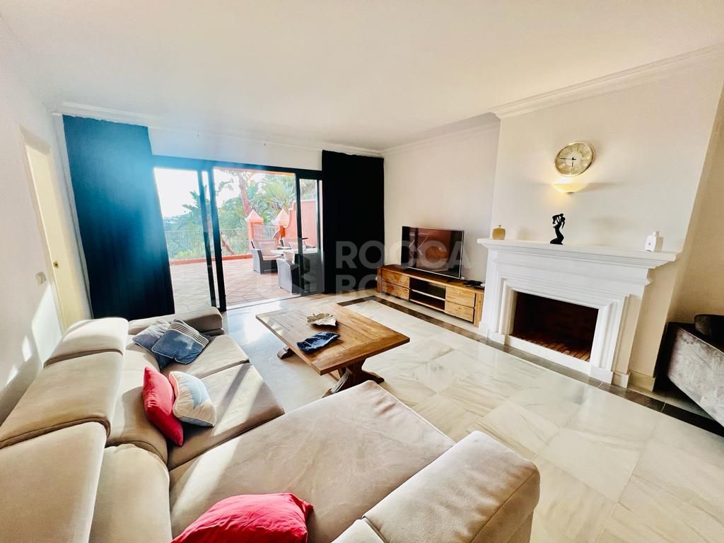 2 bed 2 bath apartment in Monte Halcones, Benahavis