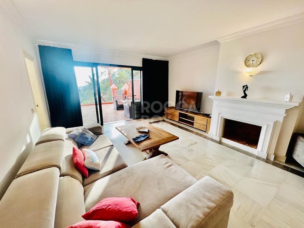 2 bed 2 bath apartment in Monte Halcones, Benahavis