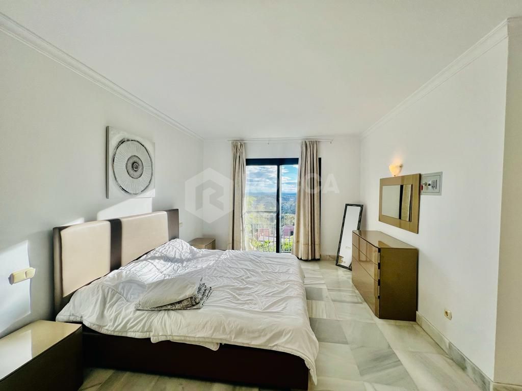 2 bed 2 bath apartment in Monte Halcones, Benahavis