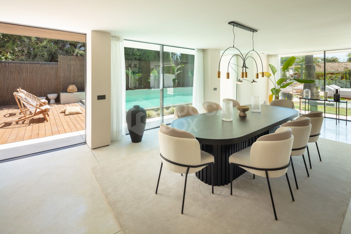 An Exquisite Contemporary Villa in the Golf Valley - Exceptional Value at Under €3.5M!