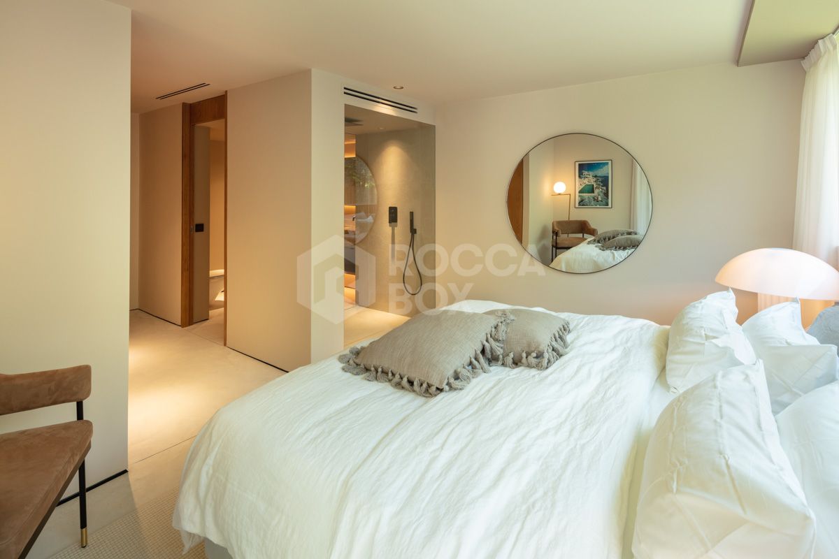 An Exquisite Contemporary Villa in the Golf Valley - Exceptional Value at Under €3.5M!