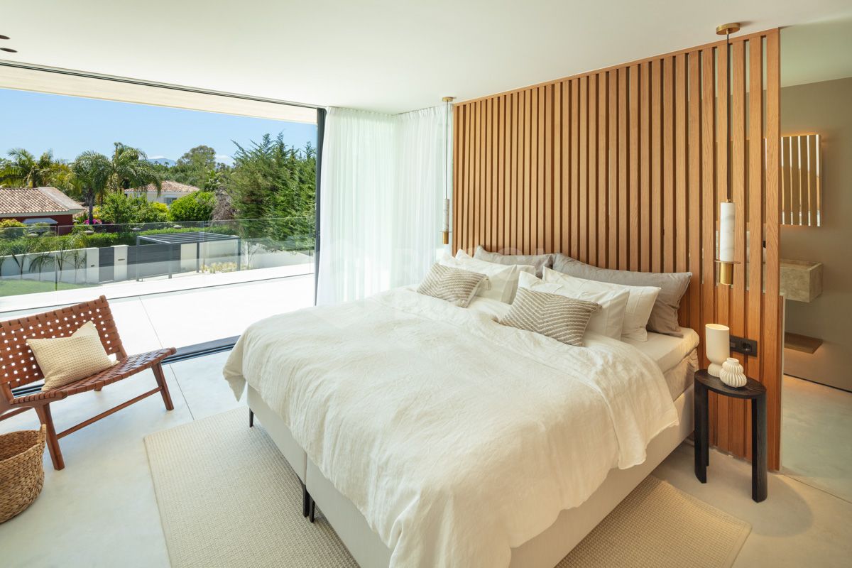 An Exquisite Contemporary Villa in the Golf Valley - Exceptional Value at Under €3.5M!