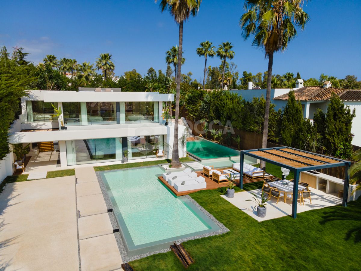 An Exquisite Contemporary Villa in the Golf Valley - Exceptional Value at Under €3.5M!