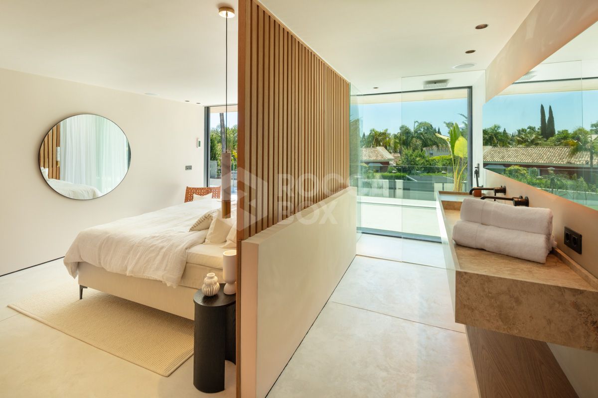 An Exquisite Contemporary Villa in the Golf Valley - Exceptional Value at Under €3.5M!