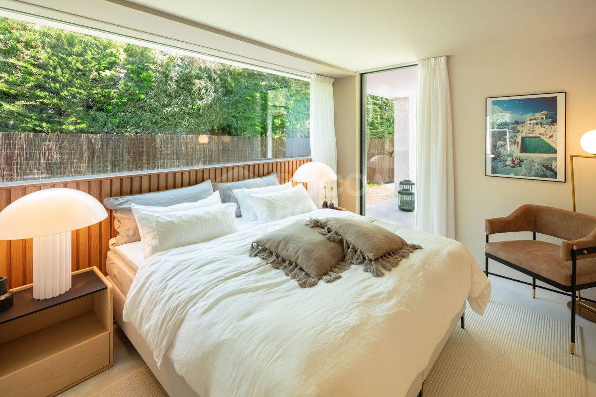 An Exquisite Contemporary Villa in the Golf Valley - Exceptional Value at Under €3.5M!