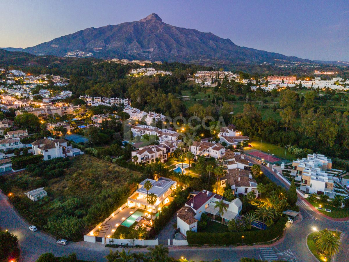 An Exquisite Contemporary Villa in the Golf Valley - Exceptional Value at Under €3.5M!
