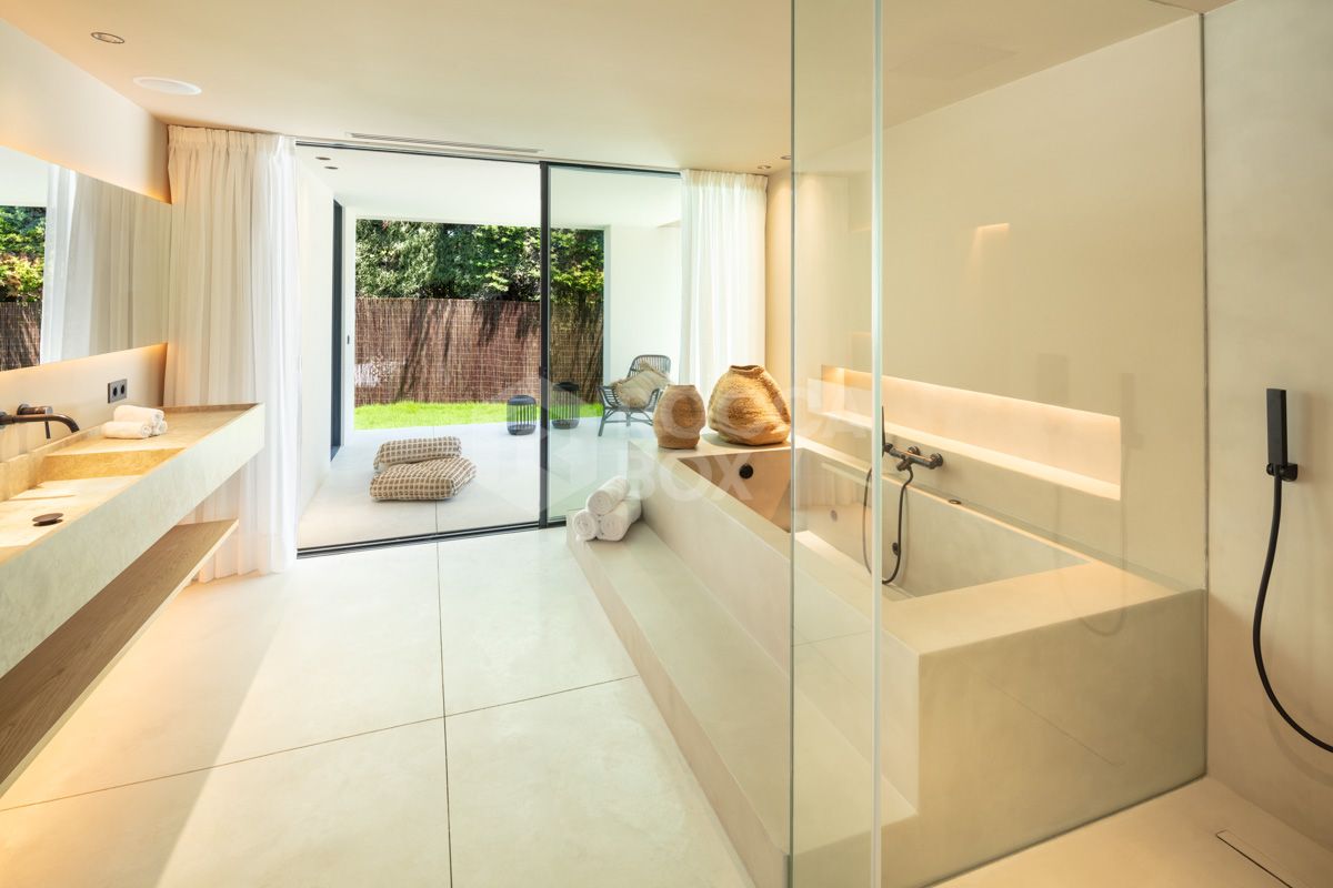 An Exquisite Contemporary Villa in the Golf Valley - Exceptional Value at Under €3.5M!
