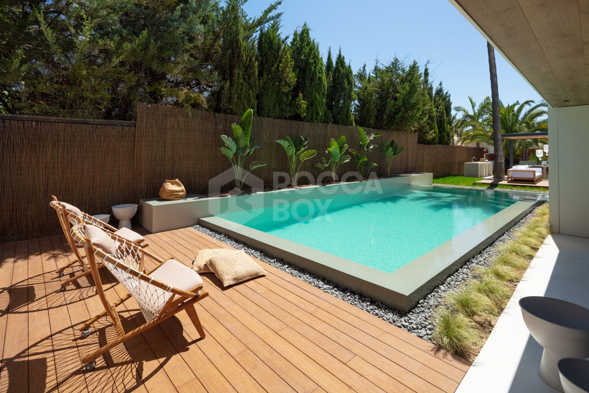 An Exquisite Contemporary Villa in the Golf Valley - Exceptional Value at Under €3.5M!