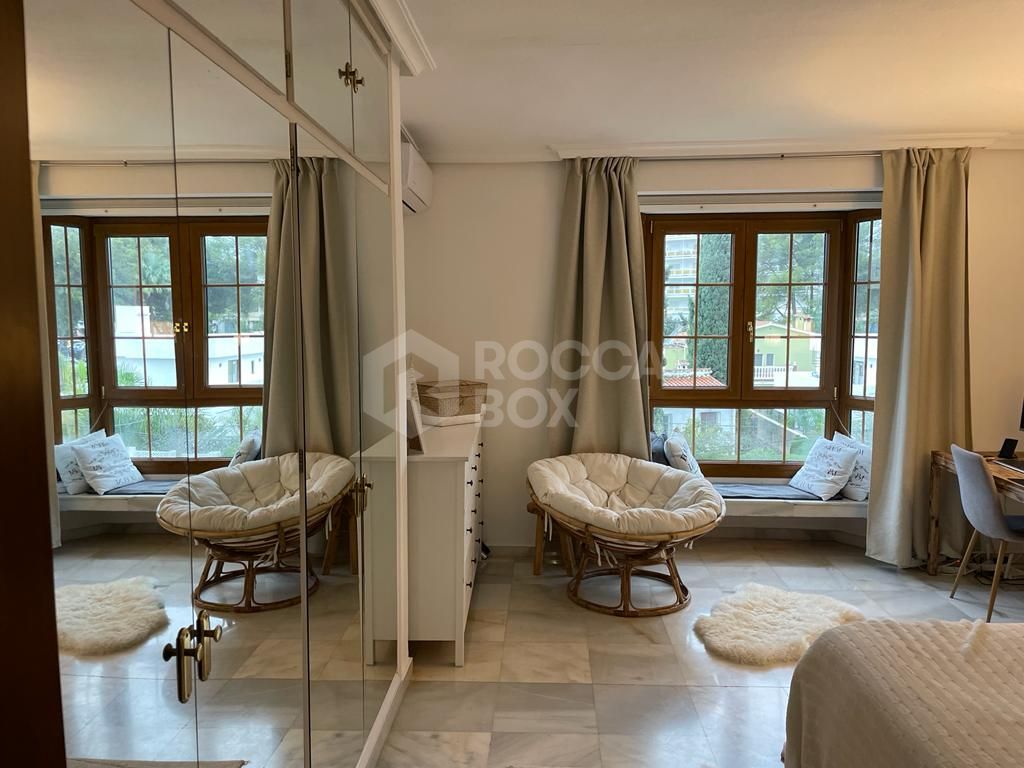 OWN A FOUR BEDROOM VILLA IN NUEVA ANDALUCIA FOR JUST 750,000 €