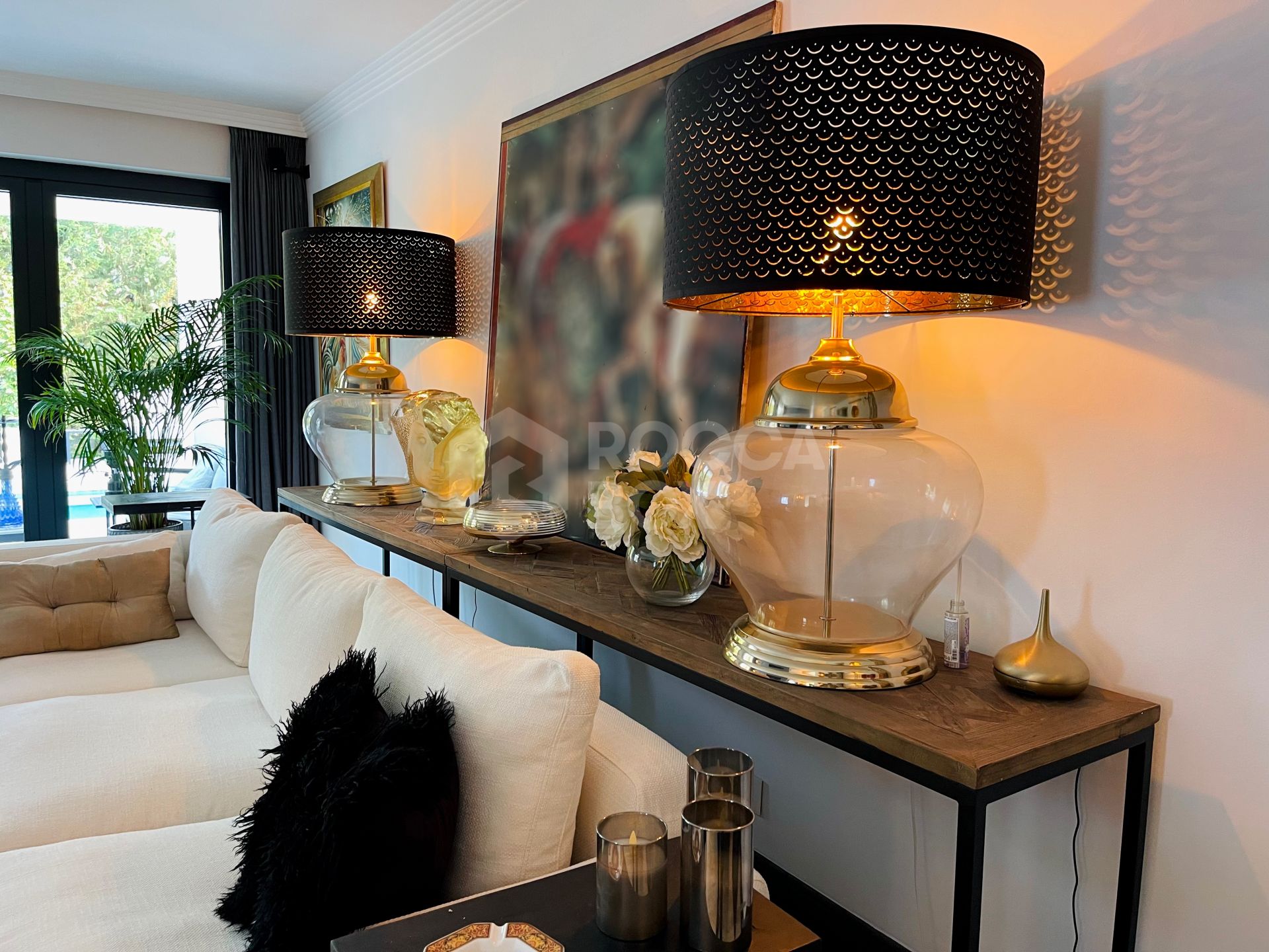 STYLISH, CONTEMPORARY VILLA SITUATED IN THE HEART OF NUEVA ANDALUCIA.