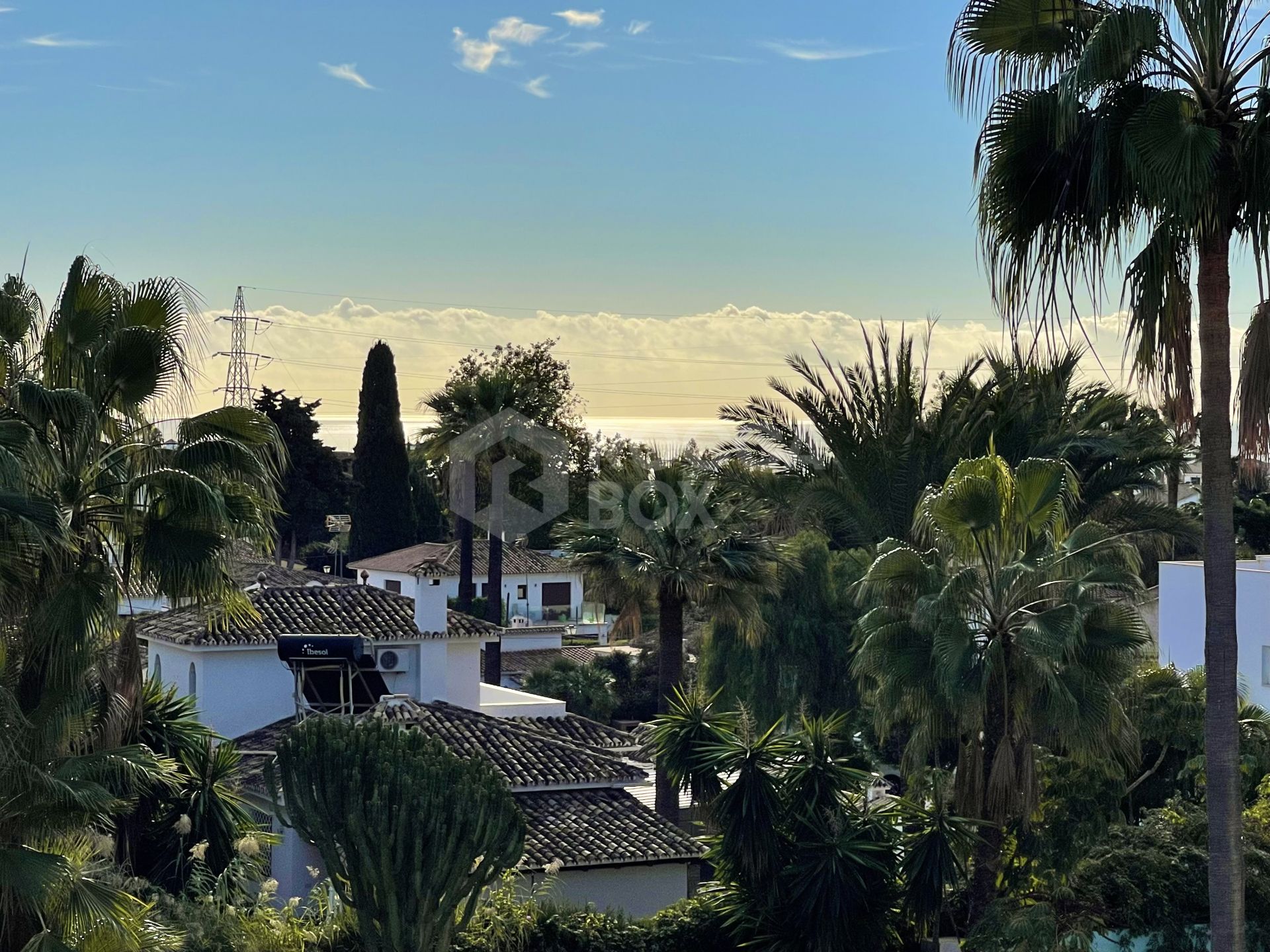 STYLISH, CONTEMPORARY VILLA SITUATED IN THE HEART OF NUEVA ANDALUCIA.