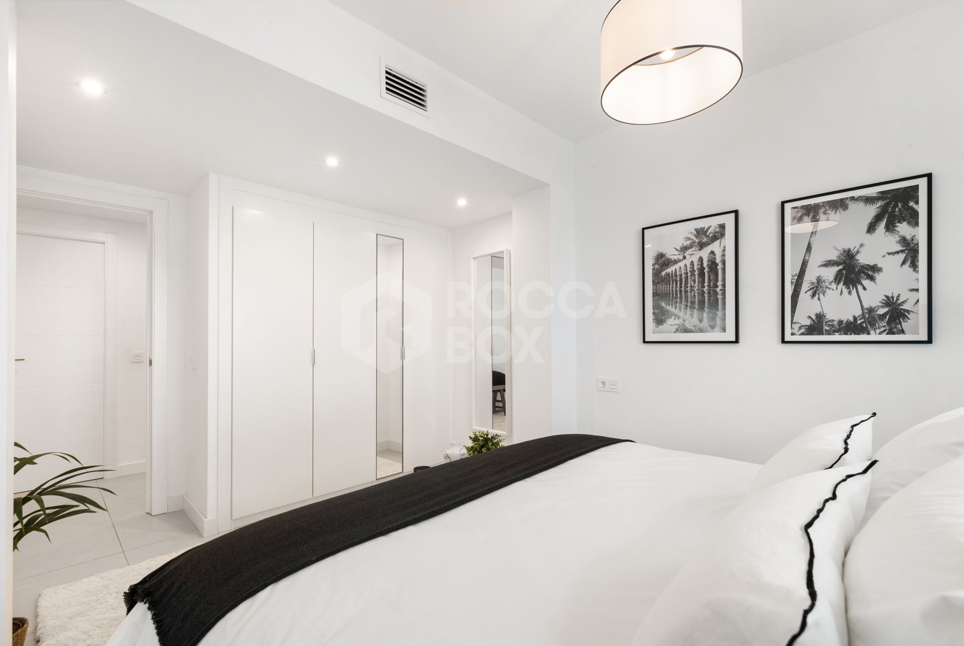 Indulge in the Serenity of this Exquisite Apartment with Captivating Views