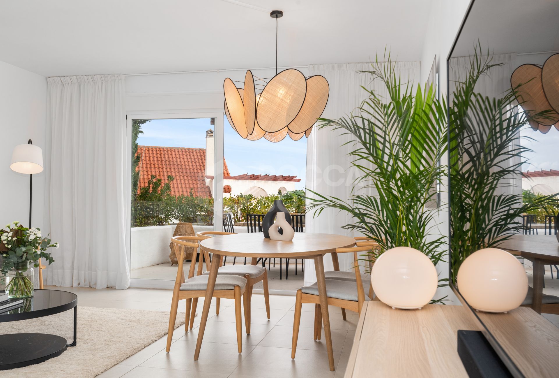 Indulge in the Serenity of this Exquisite Apartment with Captivating Views