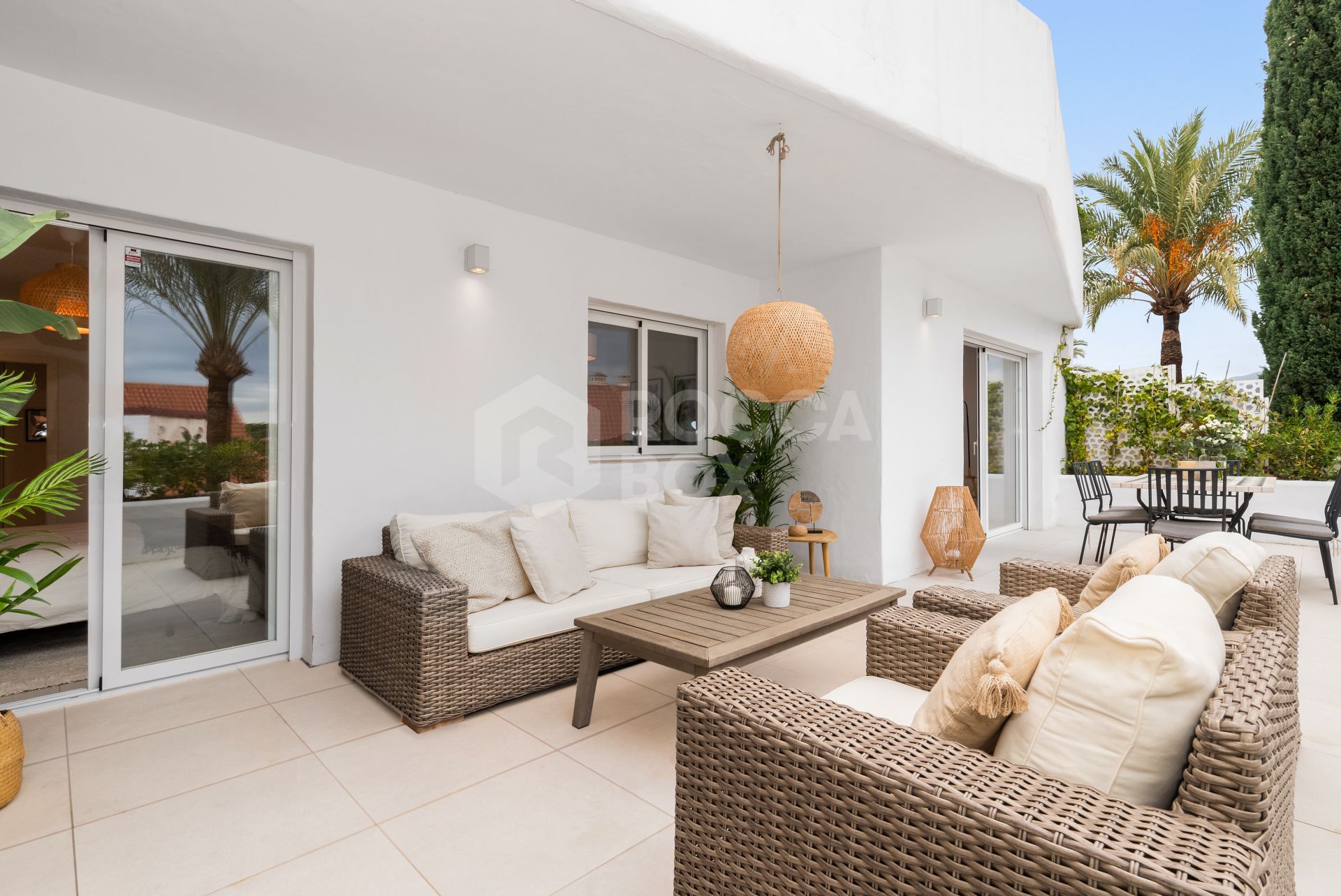 Indulge in the Serenity of this Exquisite Apartment with Captivating Views
