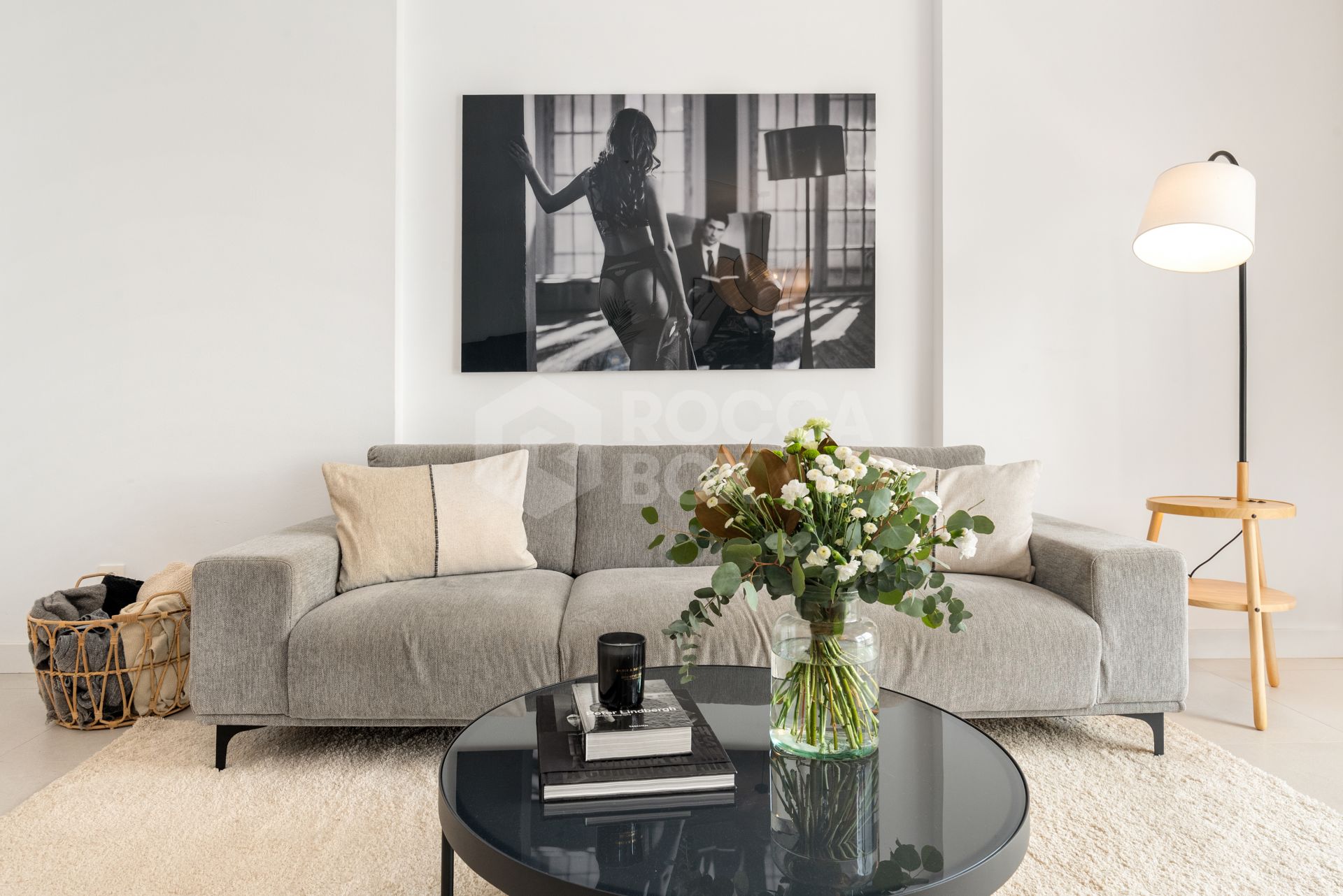 Indulge in the Serenity of this Exquisite Apartment with Captivating Views
