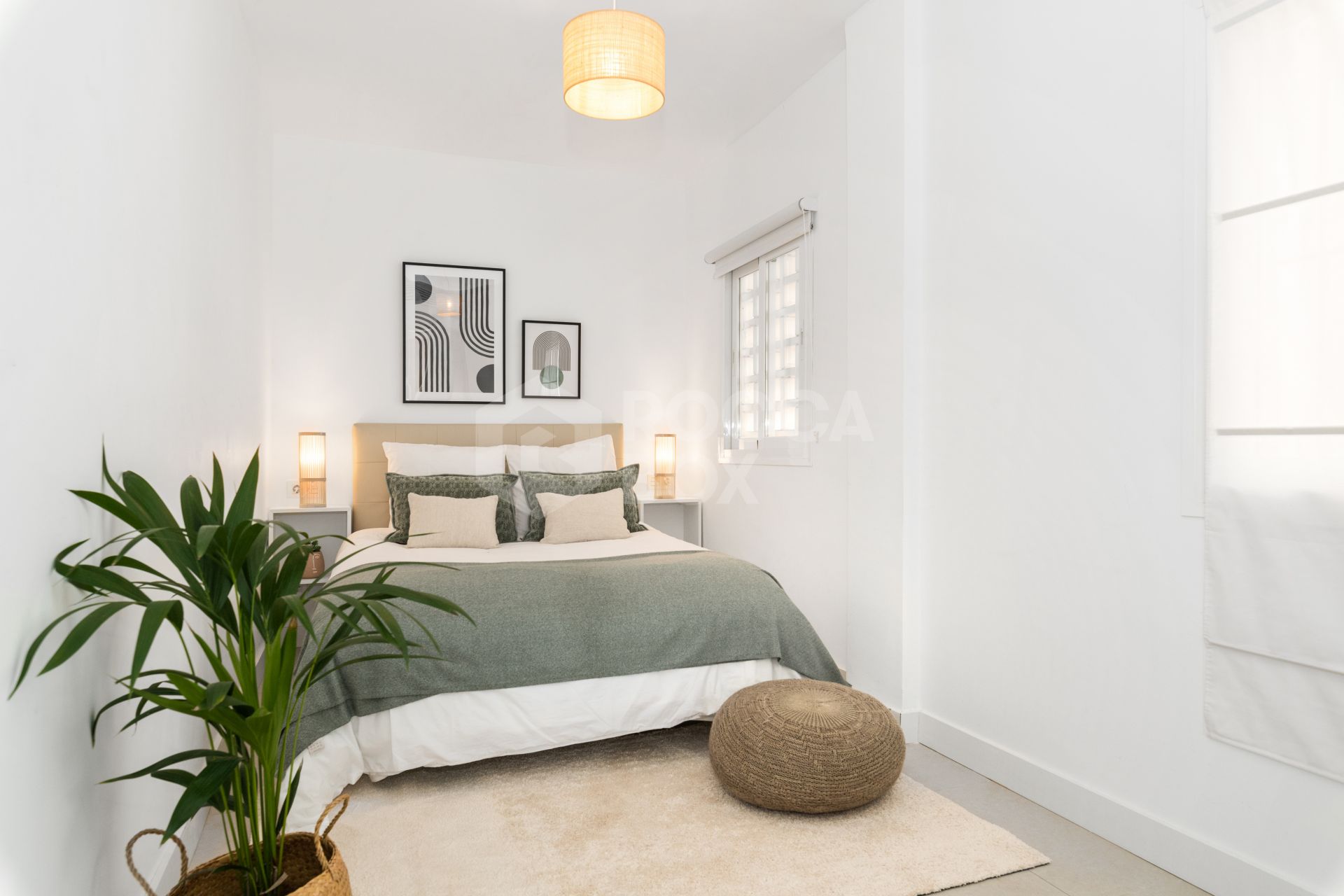 Indulge in the Serenity of this Exquisite Apartment with Captivating Views