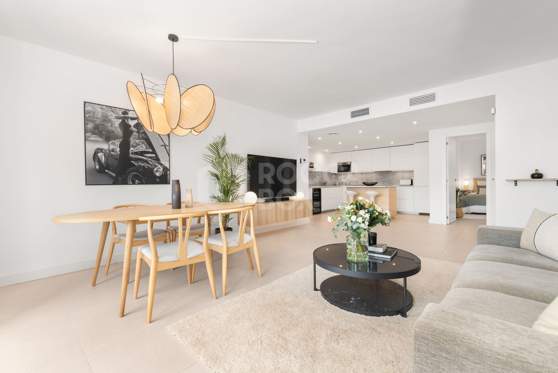 Indulge in the Serenity of this Exquisite Apartment with Captivating Views