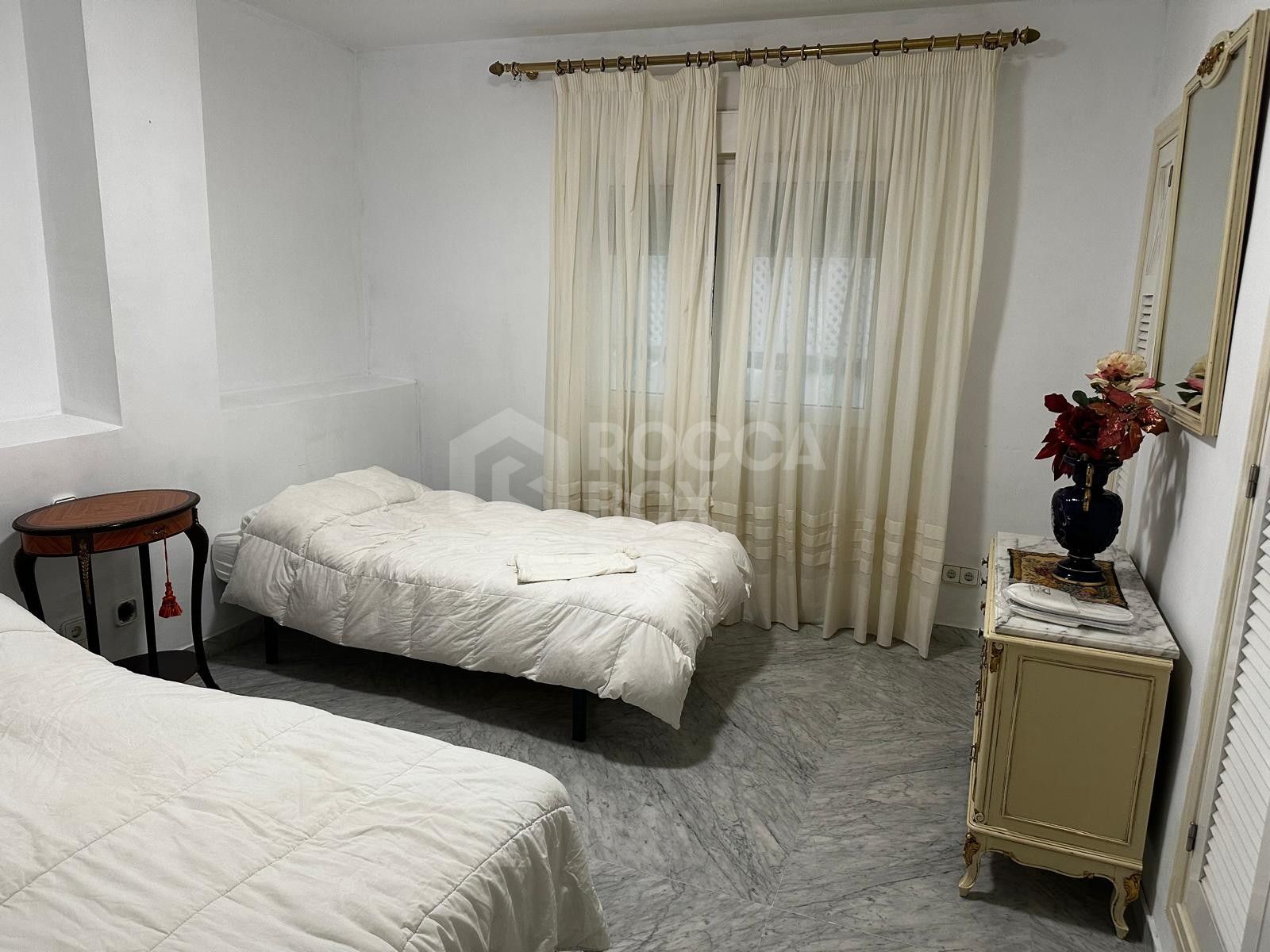 Elegant Beachside Apartment for Rent in Marbella's Prestigious Puerto Banus