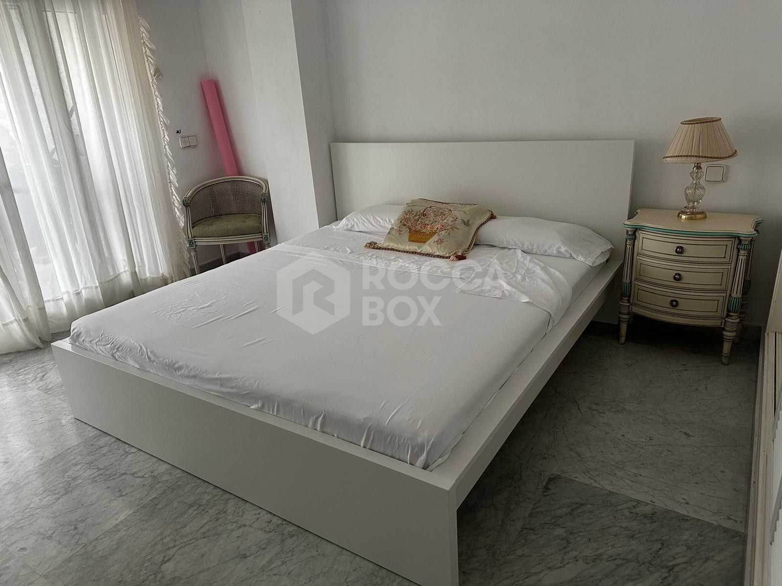 Elegant Beachside Apartment for Rent in Marbella's Prestigious Puerto Banus