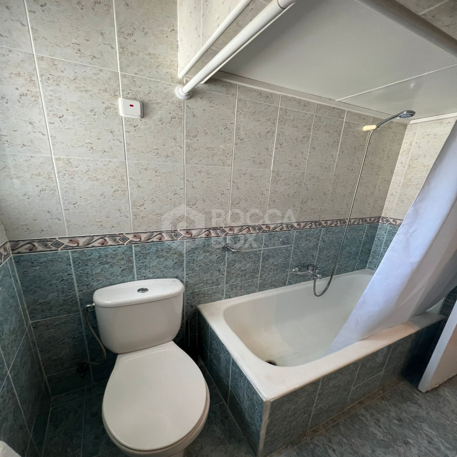 Fantastic renovation opportunity in Las Agrupadas, Nueva Andalucia.