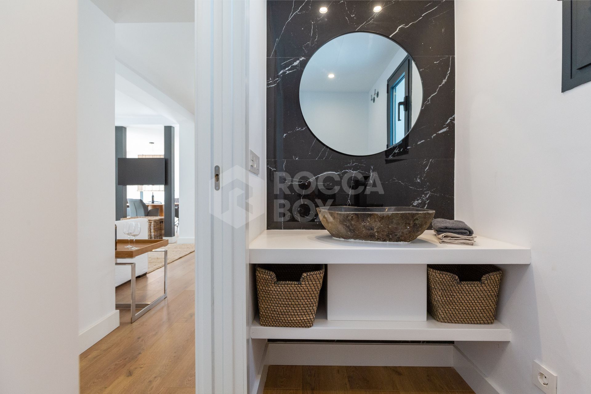Exclusive 3 bed 4 bath modern villa in Nueva Andalucia