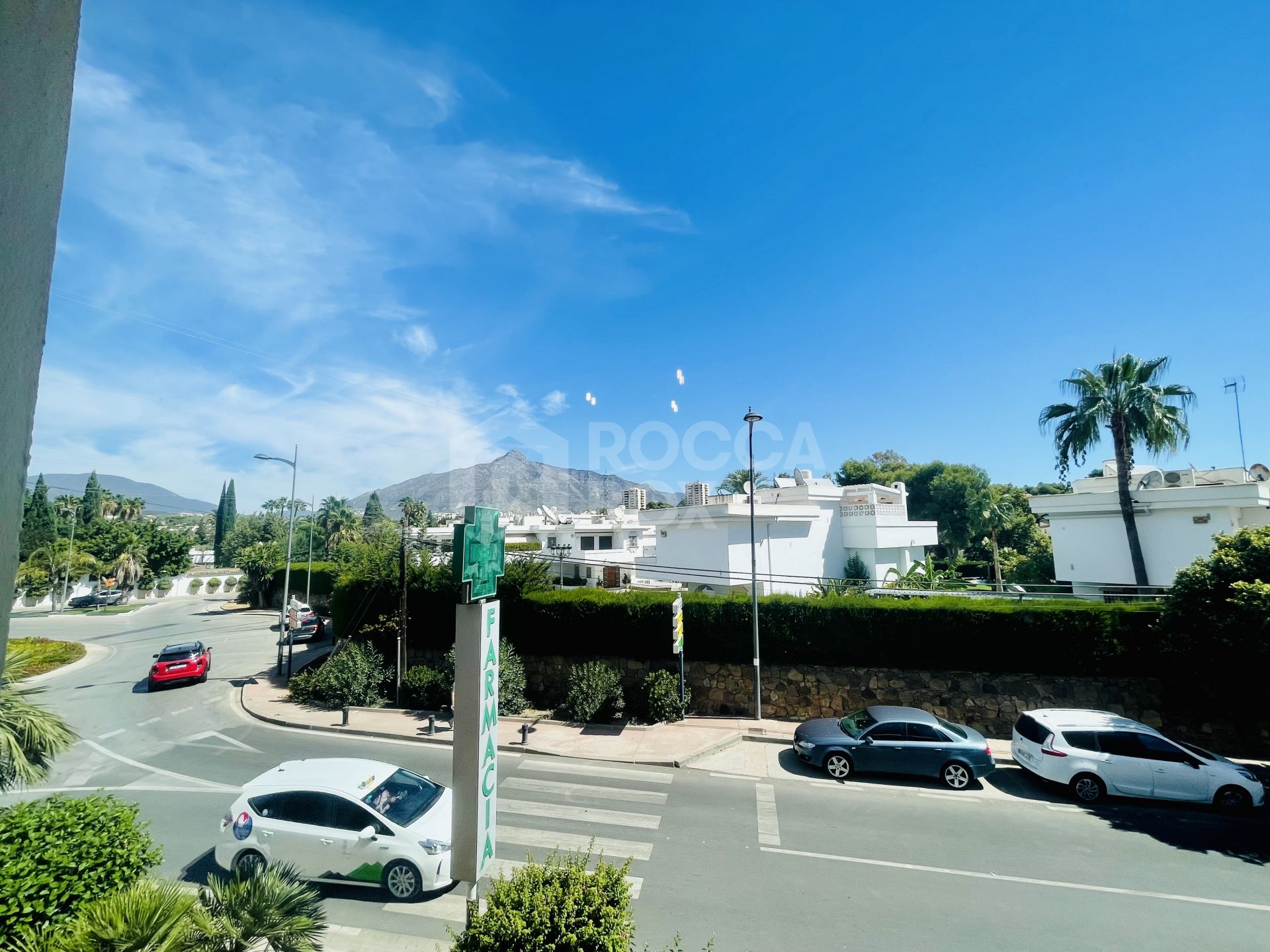 APARTMENT IN MARBELLA WITH WALKING DISTANCE TO PUERTO BANUS