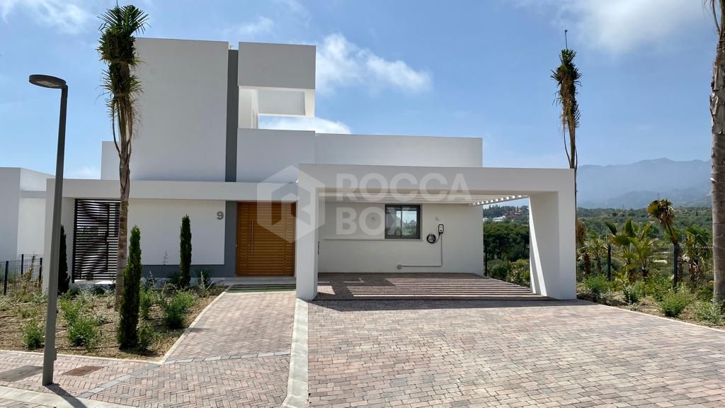 Villa for sale in Marbella East, Marbella