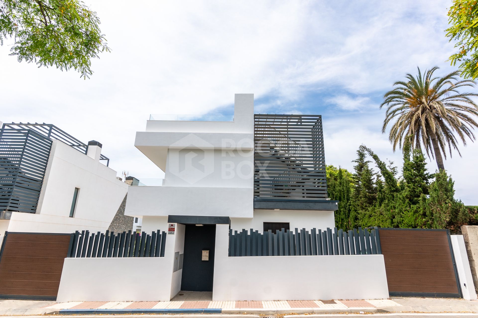 VILLA FOR RENT IN SAN PEDRO DE ALCANTARA