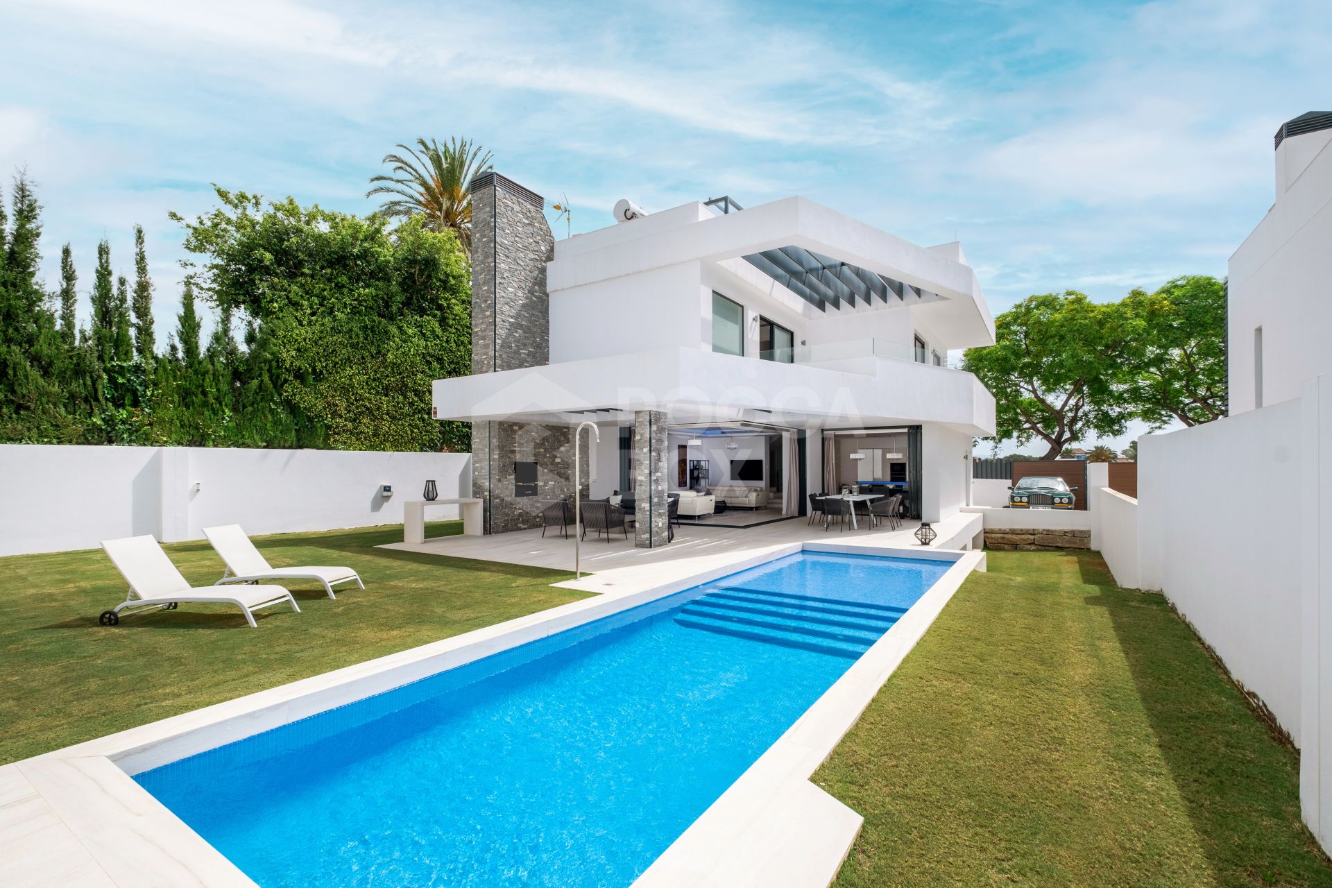 VILLA FOR RENT IN SAN PEDRO DE ALCANTARA