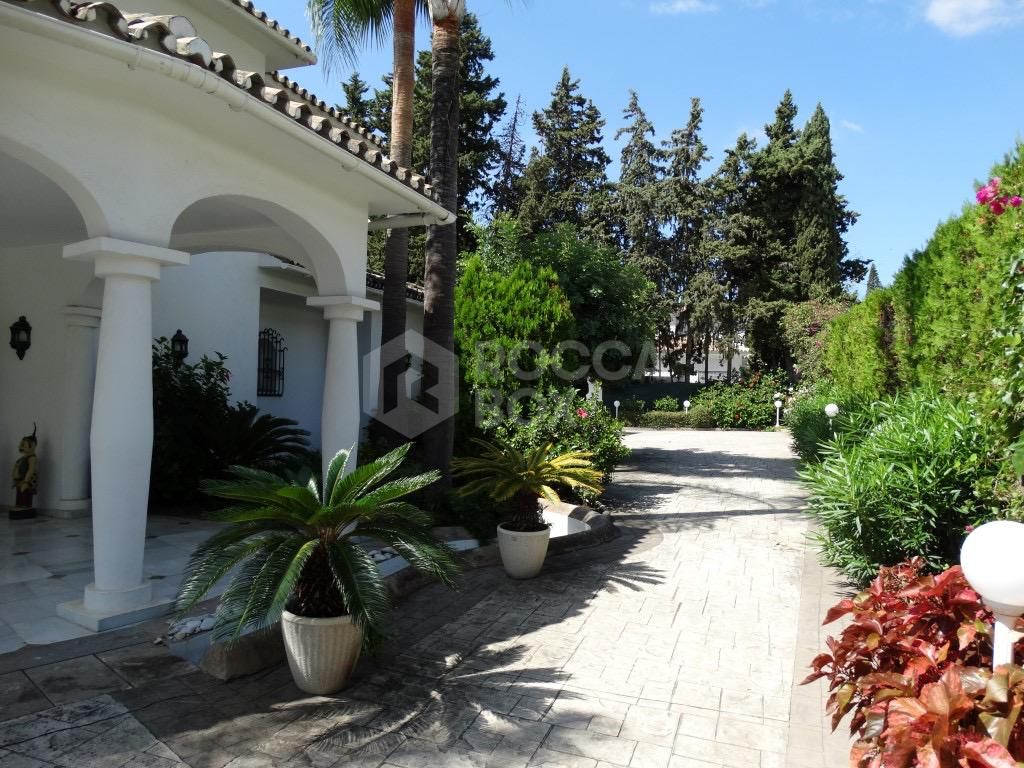 Mansion for rent in Sierra Blanca, Marbella