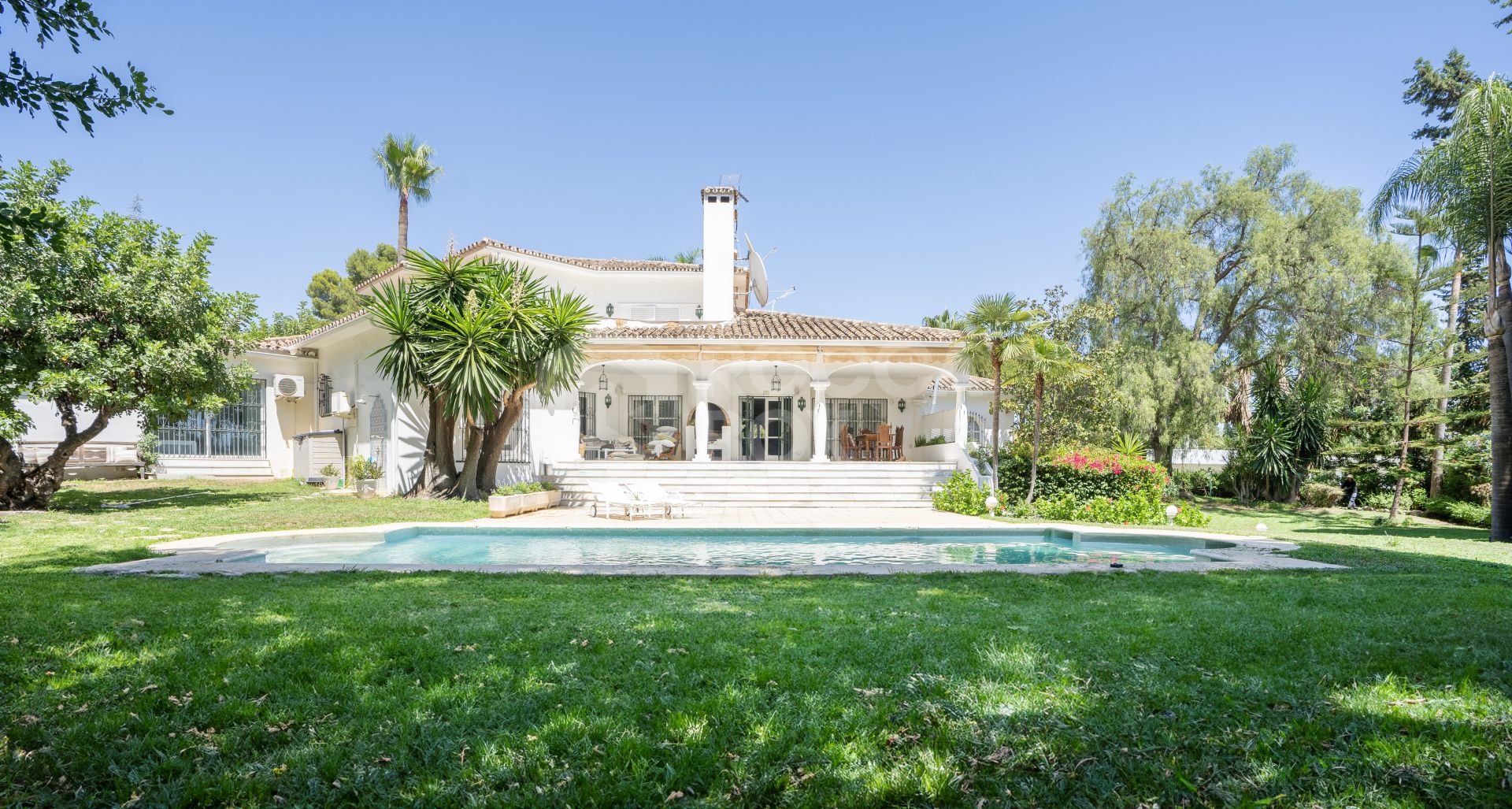 Mansion for rent in Sierra Blanca, Marbella