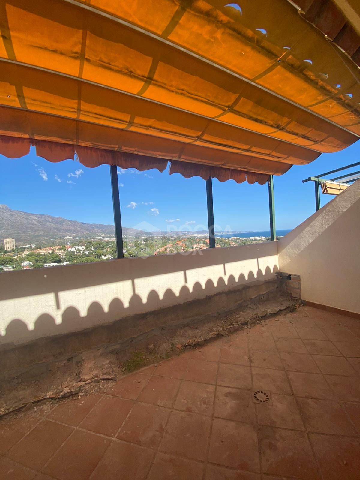 A FANTASTIC OPPORTUNITY TO ACQUIRE A BRAND NEW FULLY RENOVATED DUPLEX PENTHOUSE IN SEÑORIO DE ALOHA.