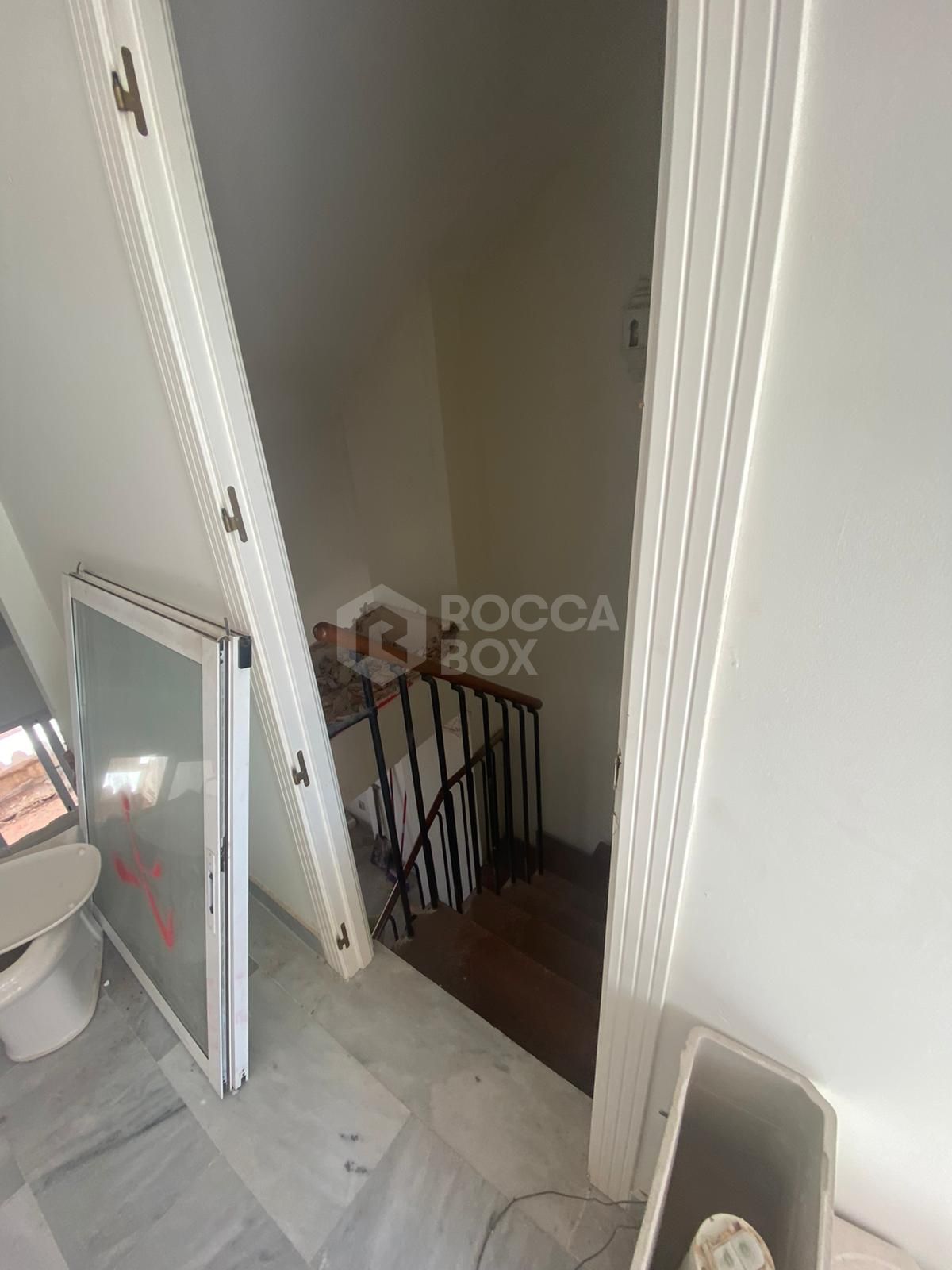 A FANTASTIC OPPORTUNITY TO ACQUIRE A BRAND NEW FULLY RENOVATED DUPLEX PENTHOUSE IN SEÑORIO DE ALOHA.