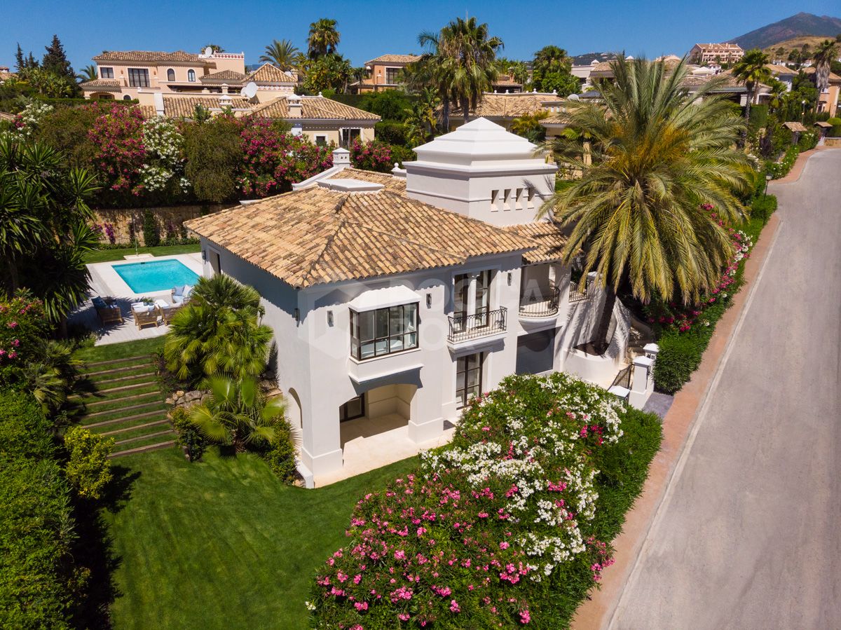 Exquisite villa nestled in the heart of the Golf Valley!