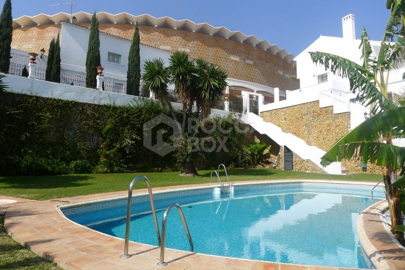 Stunning Villa for Rent in Nueva Andalucía.