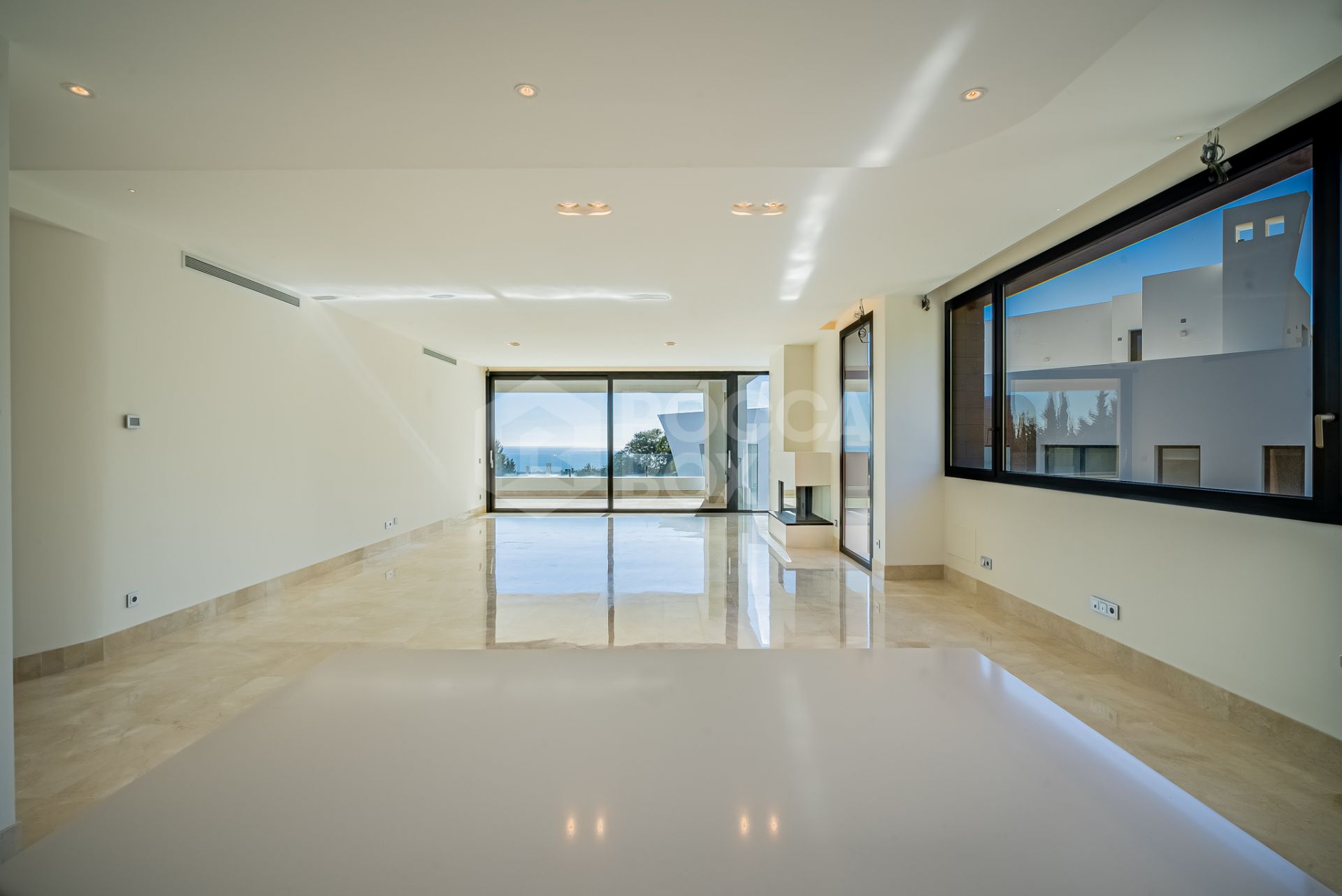 Spectacular modern penthouse with breathtaking panoramic sea views.