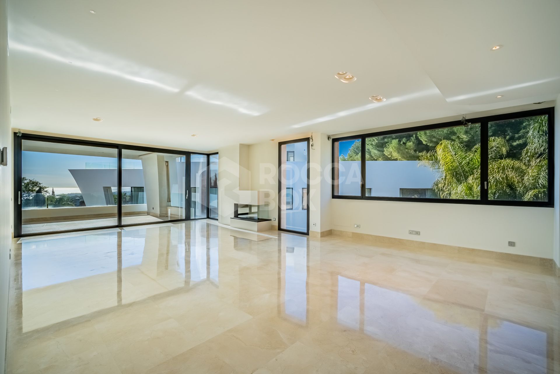 Spectacular modern penthouse with breathtaking panoramic sea views.