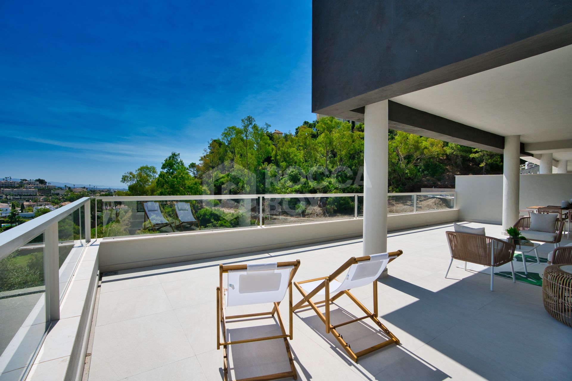 Exquisite Development with 14 Elegant Apartments and Penthouses