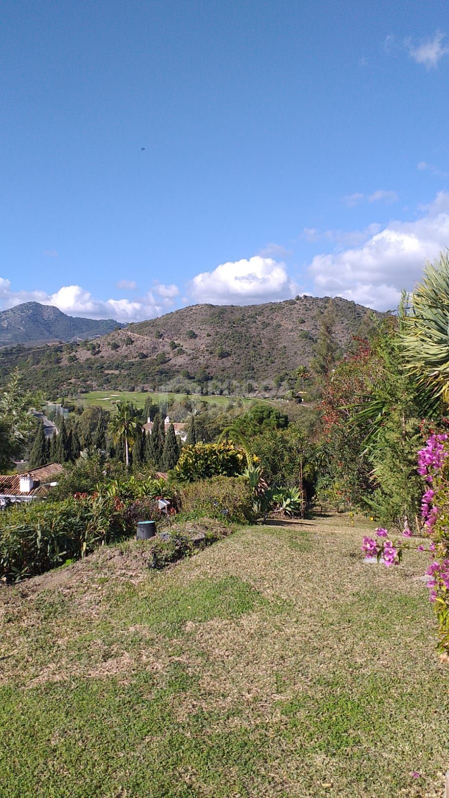 FANTASTIC PRIVATE PLOT WITH VILLA PROJECT