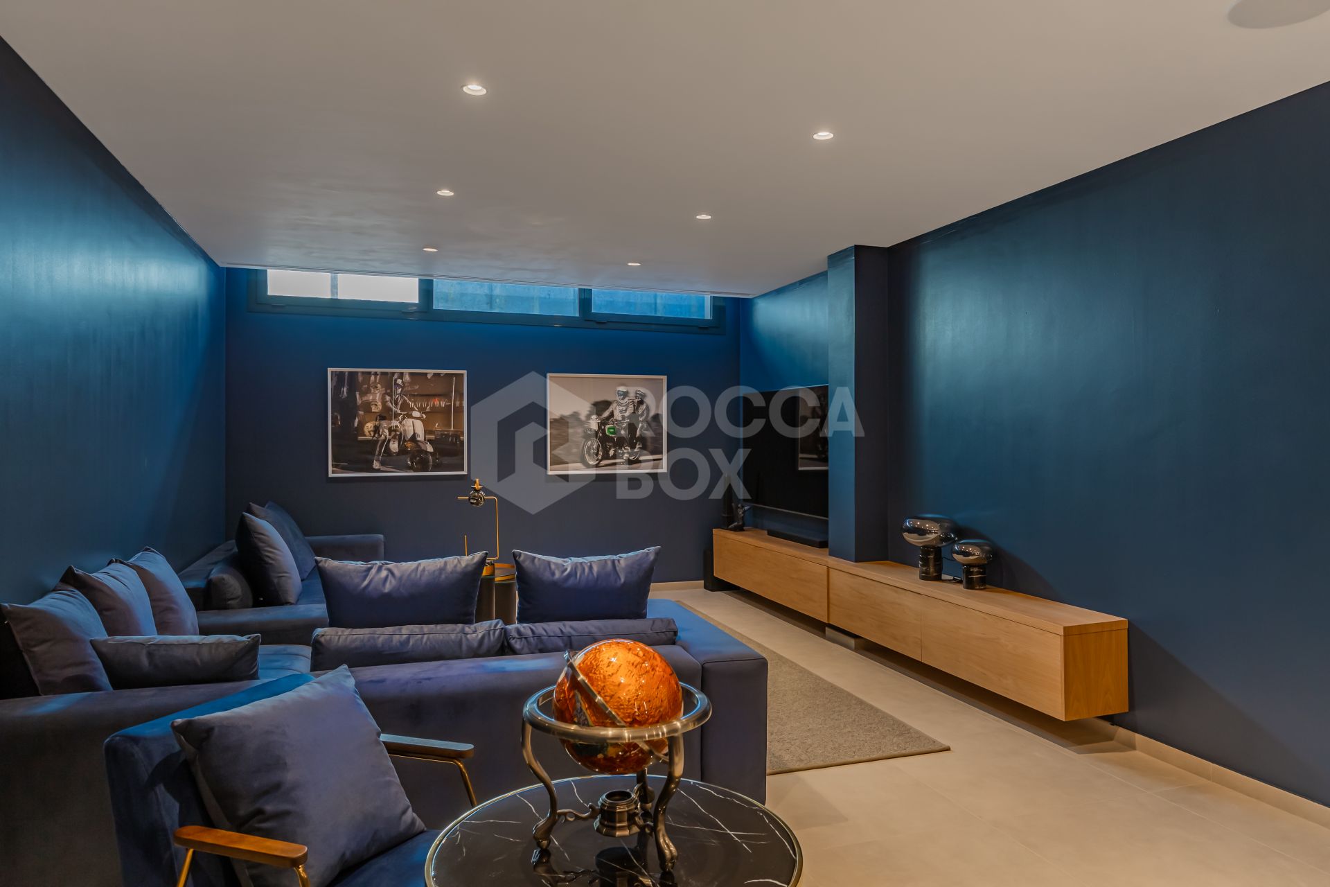 This outstanding contemporary masterpiece is situated in Nueva Andalucia, just 700m from the club house of Los Naranjos and 5kms from Puerto Banus with wide range of amenities.