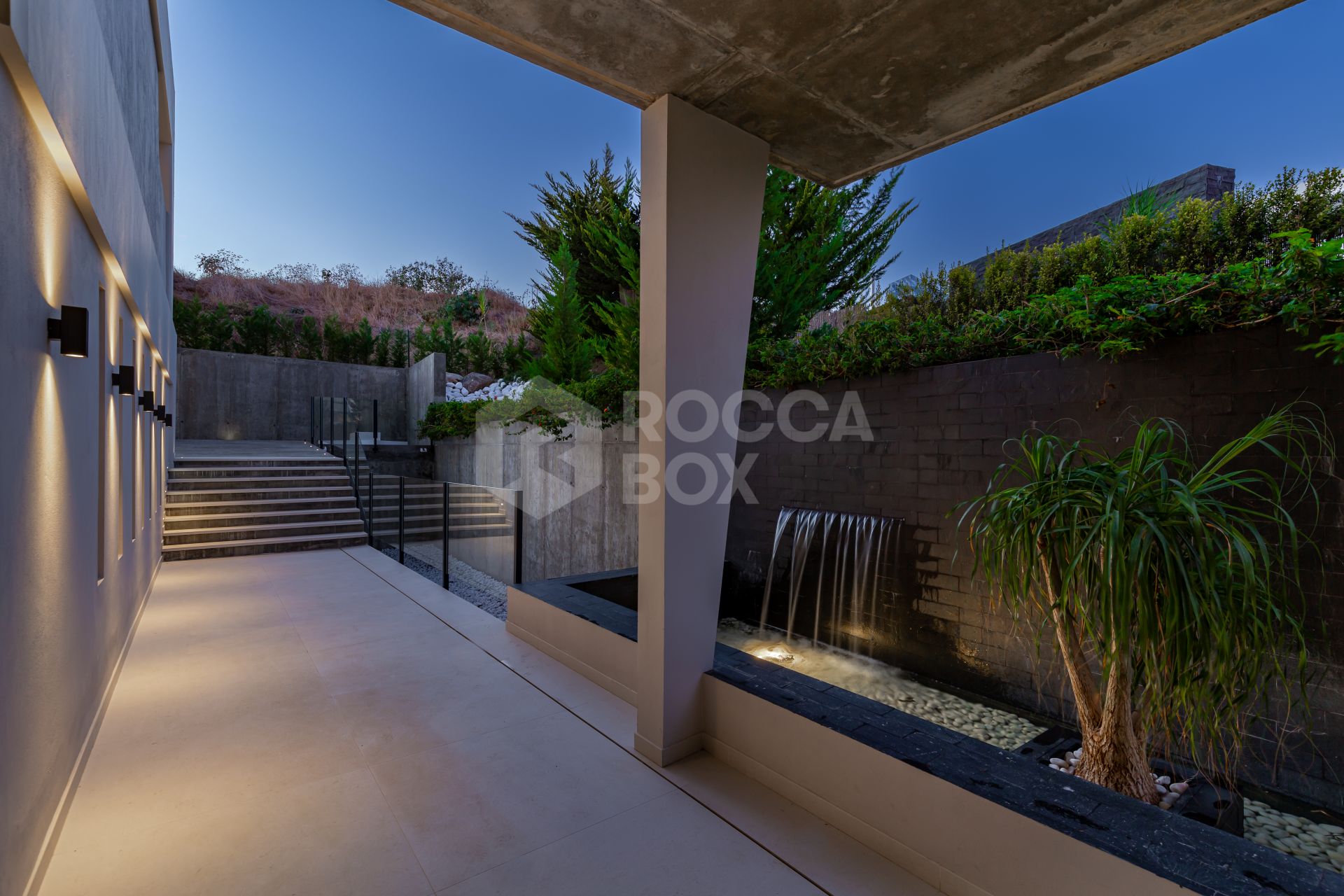 This outstanding contemporary masterpiece is situated in Nueva Andalucia, just 700m from the club house of Los Naranjos and 5kms from Puerto Banus with wide range of amenities.