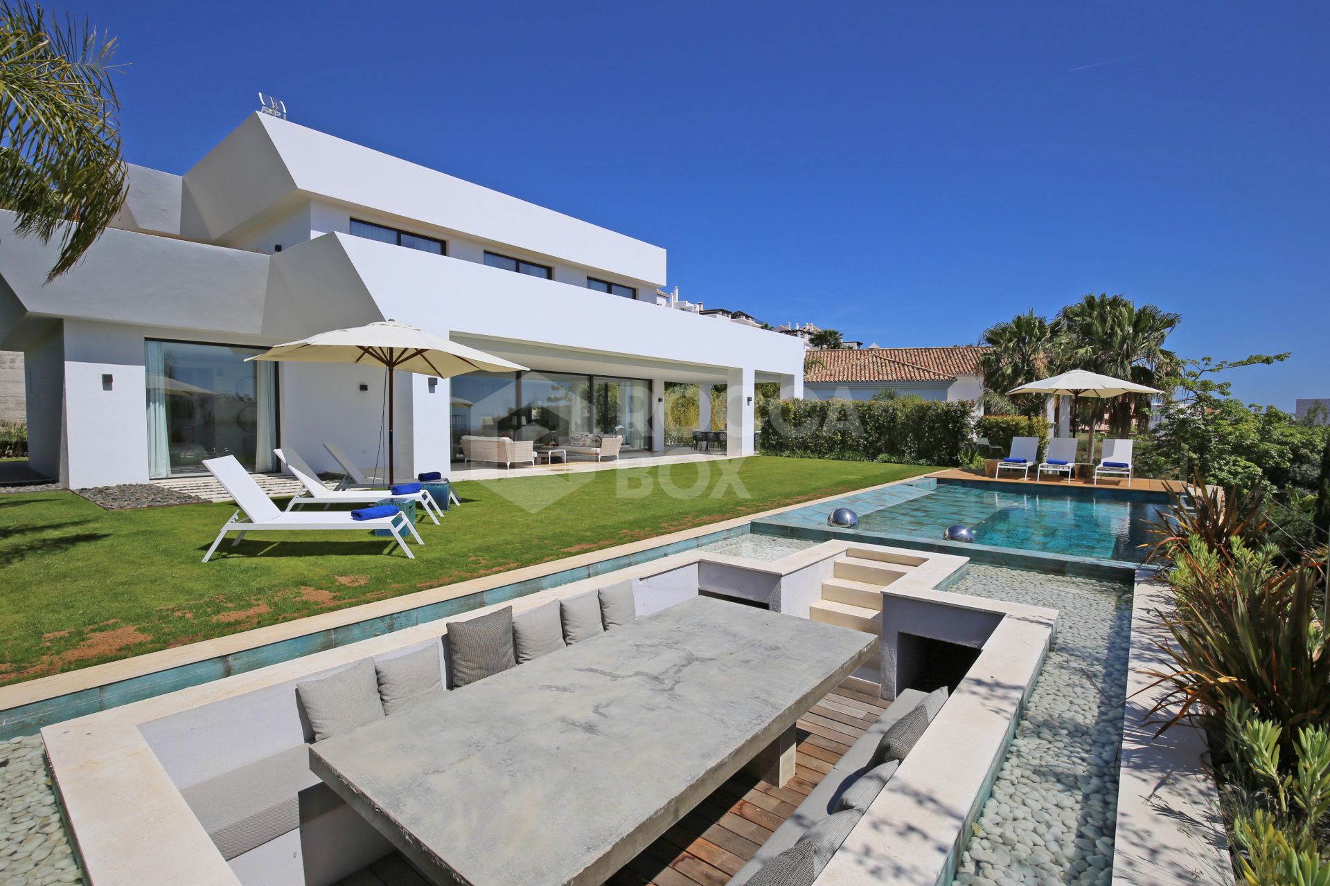 A brand new south west facing villa in La Alqueria.