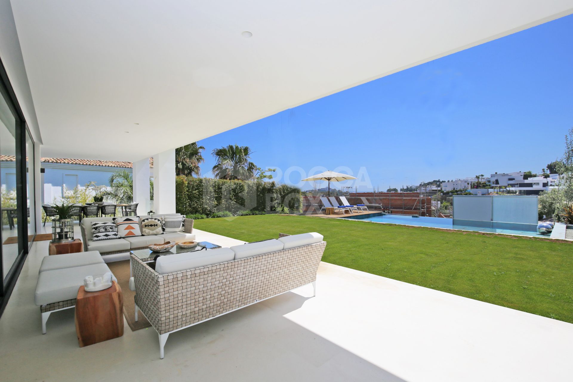 A brand new south west facing villa in La Alqueria.