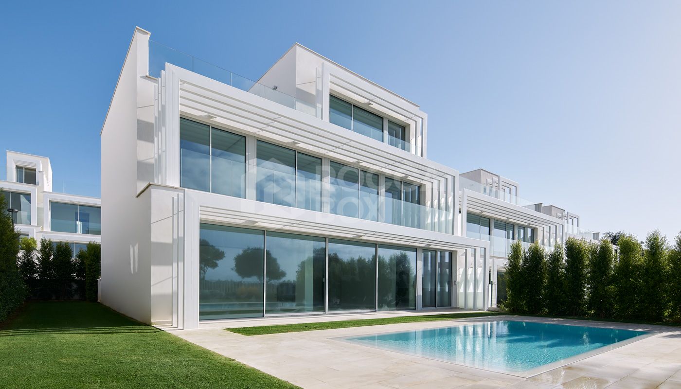 Experience the Epitome of Luxury Living in Southern Spain