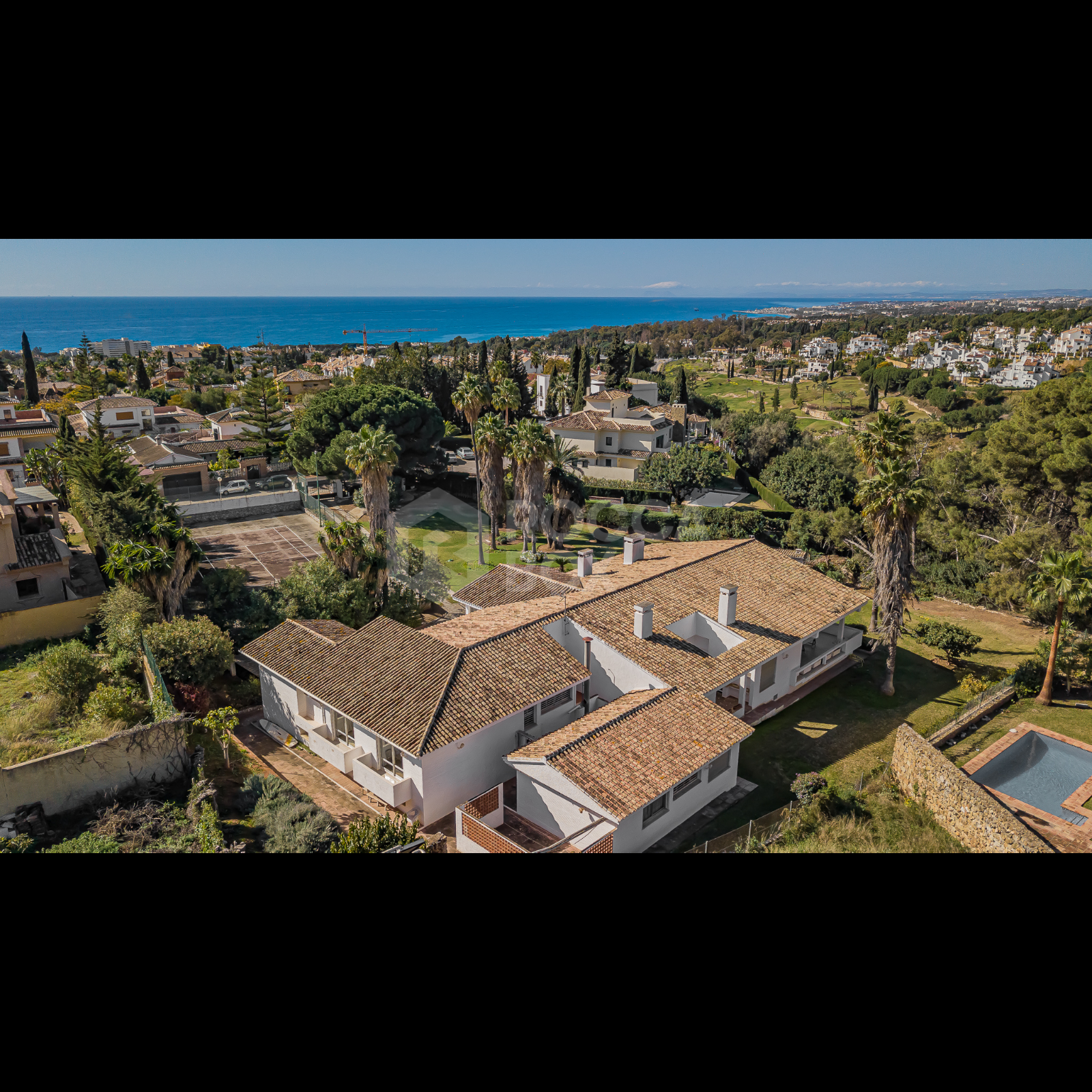 Prime Investment Opportunity with Spectacular Sea Views