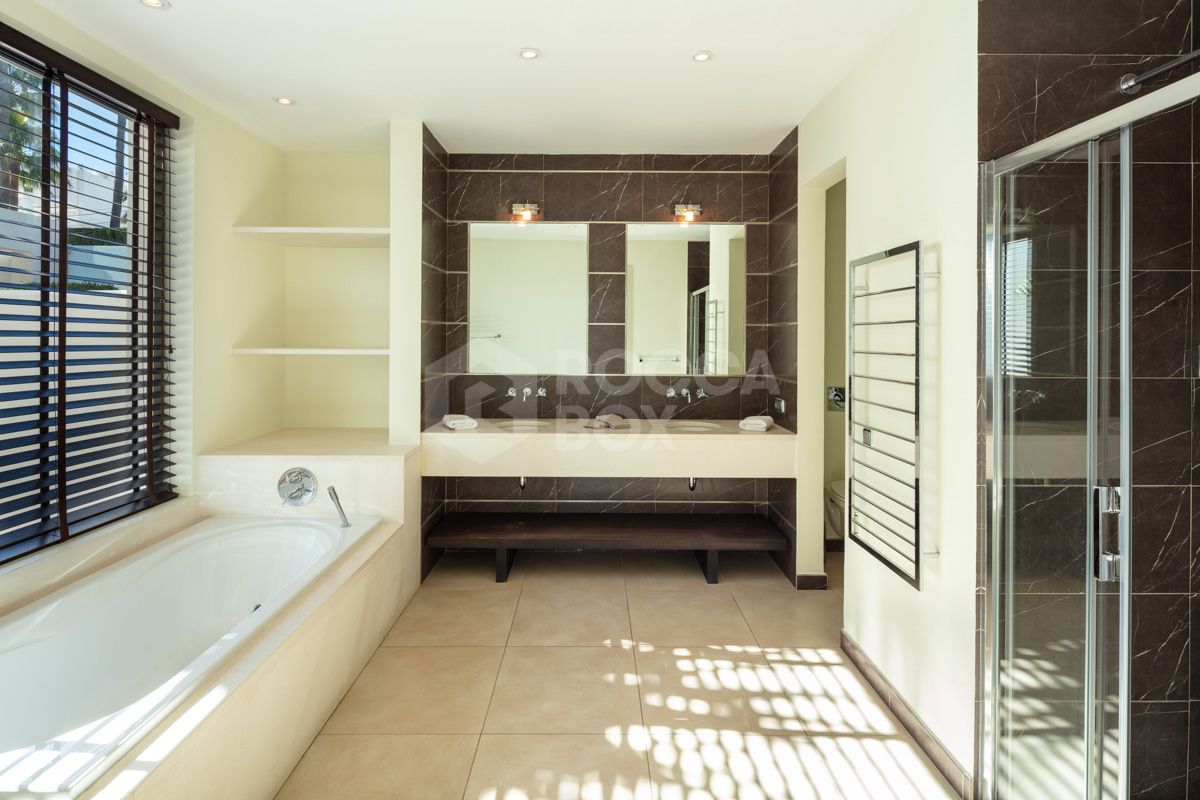 Immaculate Single-Level Villa with Scenic Golf and Mountain Views