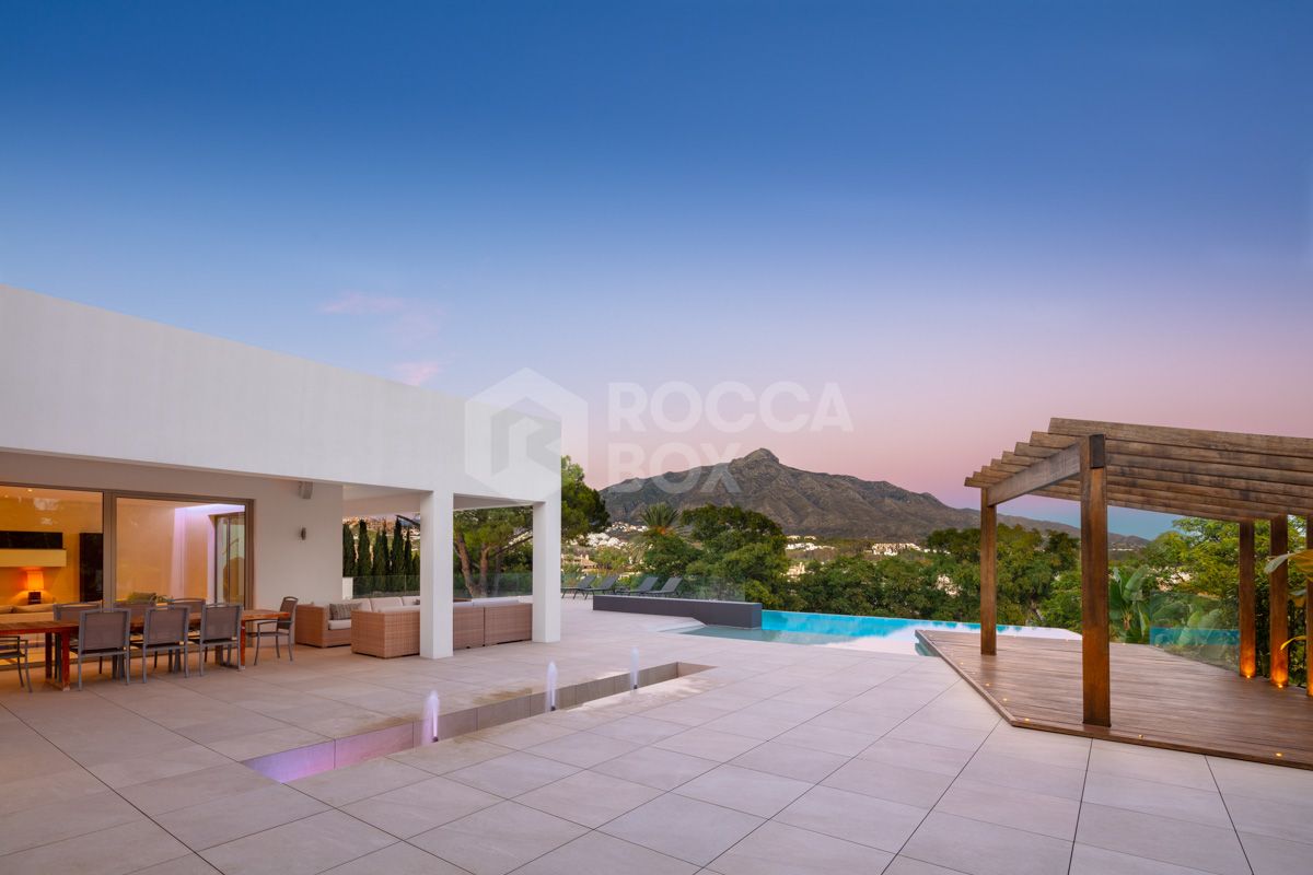 Immaculate Single-Level Villa with Scenic Golf and Mountain Views