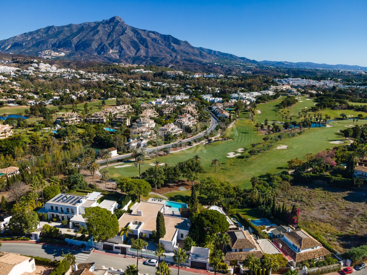 Immaculate Single-Level Villa with Scenic Golf and Mountain Views